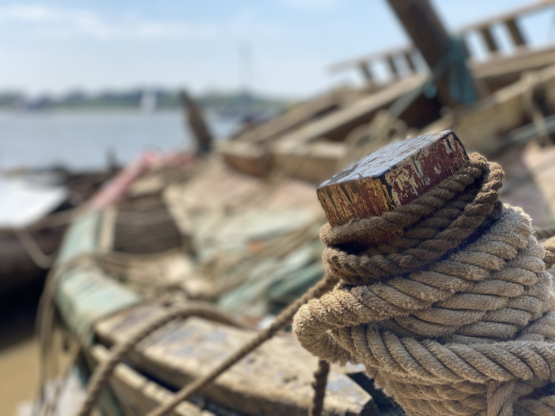 An old wreck on the Discover the Deben guided kayaking trip in Suffolk.