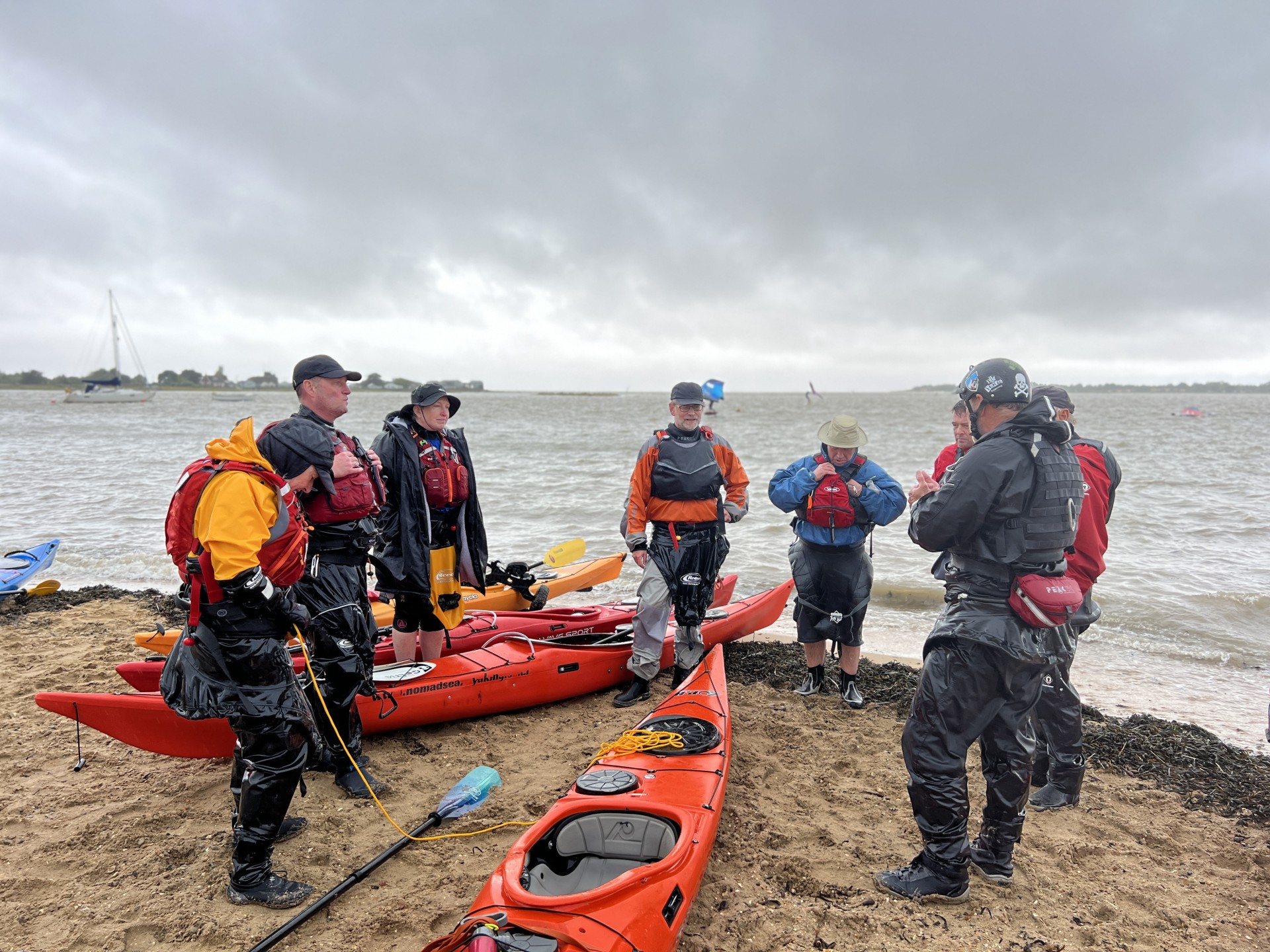 Debriefing session at the end of a course with NOMAD Sea Kayaking.