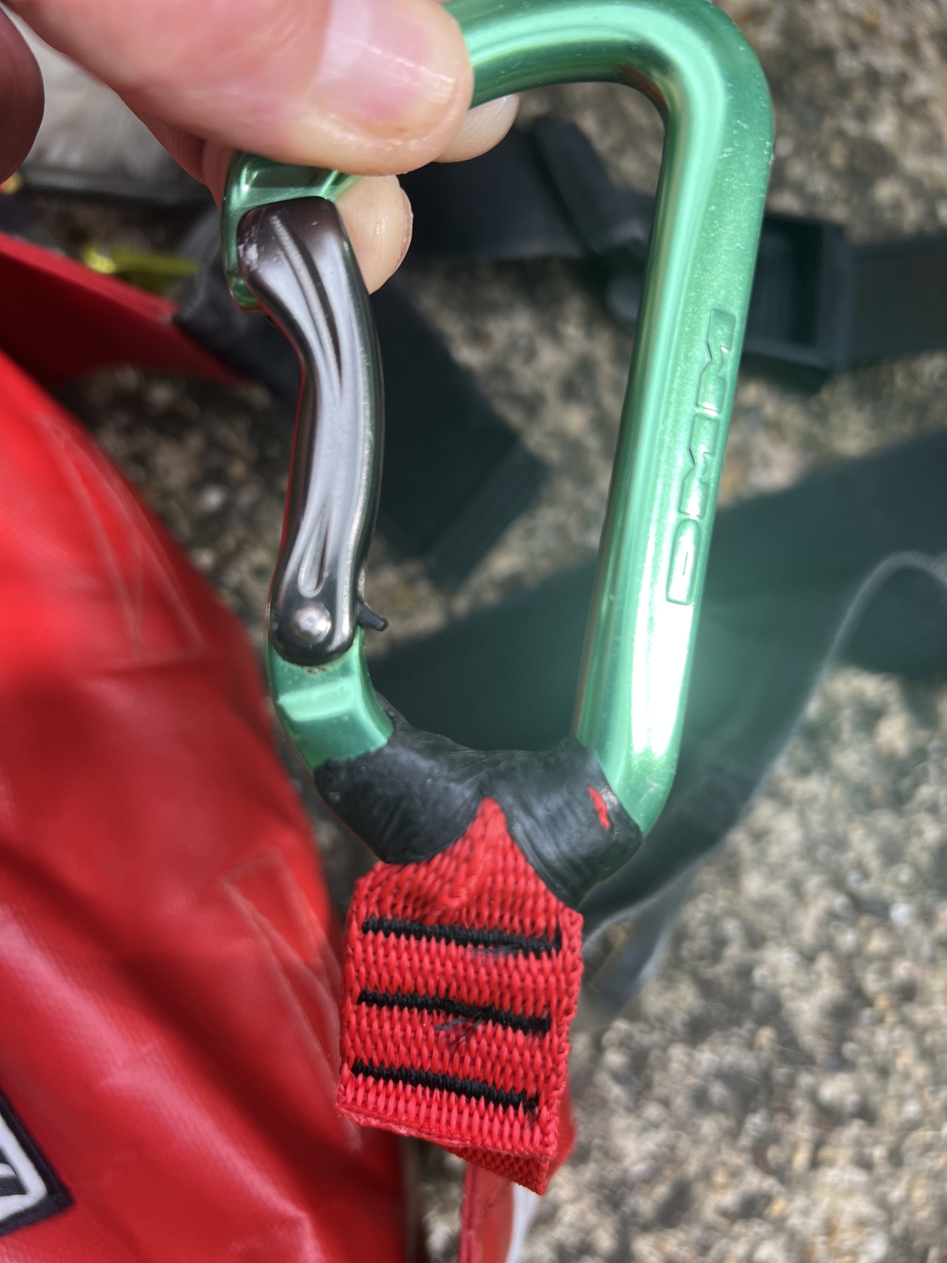 Carabiners need replacing on this tow system.