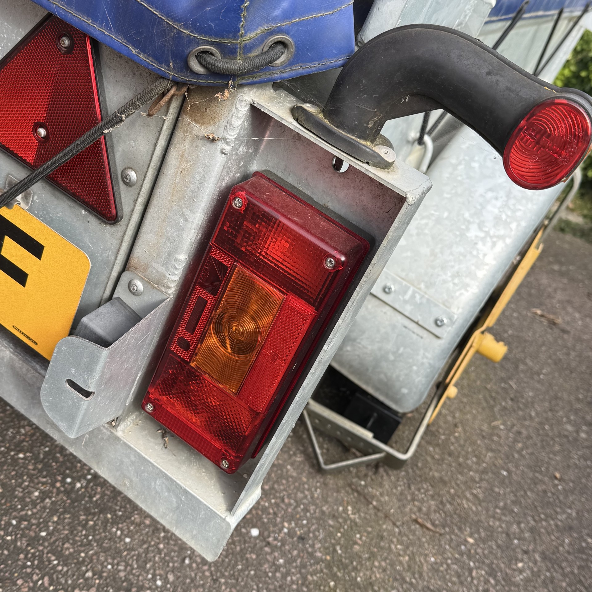 LED lights all around on Motiv Combination Trailer for Sale